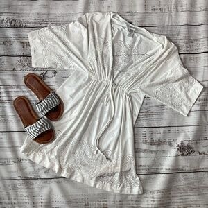 728. Dotti White 3/4 Sleeve Eyelet Cover-Up EUC Size XL